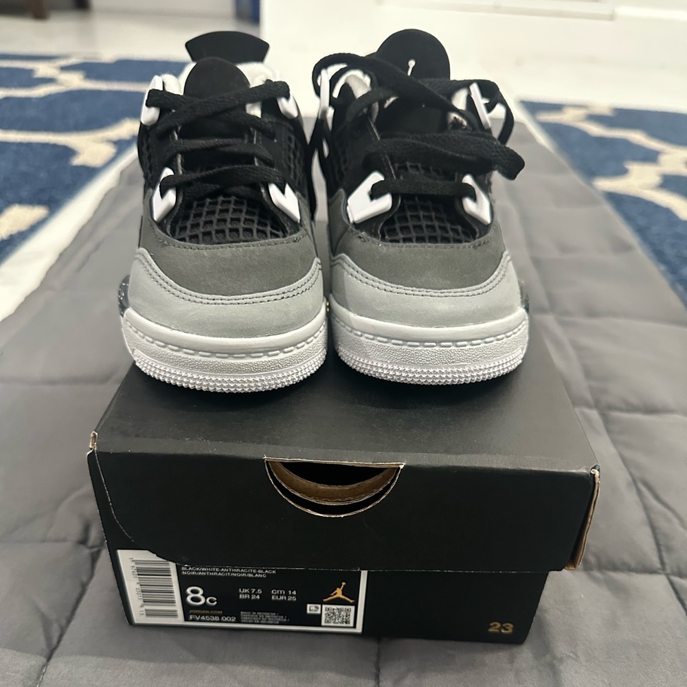 Jordan Retro 4 remastered